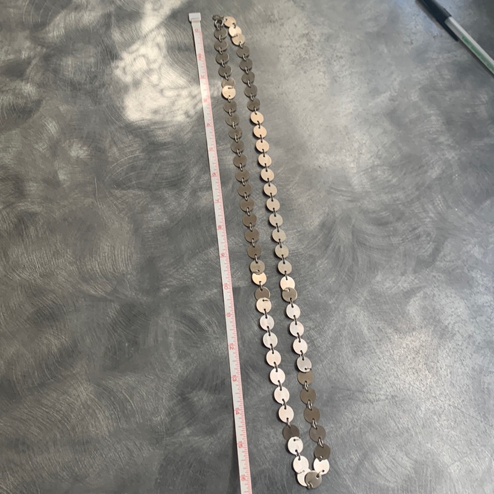 LISA NECKLASE excellent condition no tarnish